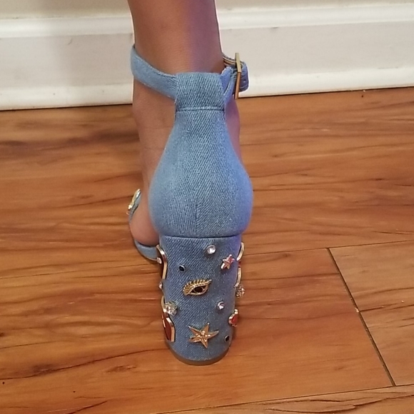 Shoes - Picture 3 of 4